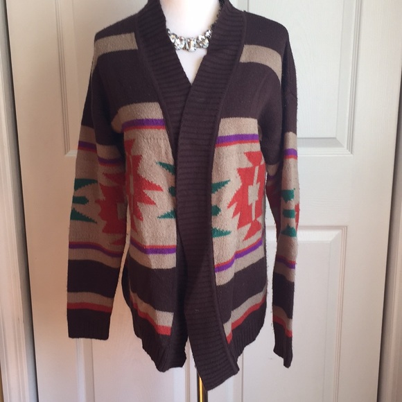 Forever21 Aztec sweater - Picture 2 of 3